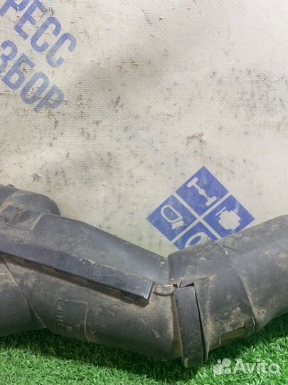 Патрубок воздушного фильтра Skoda Octavia седан