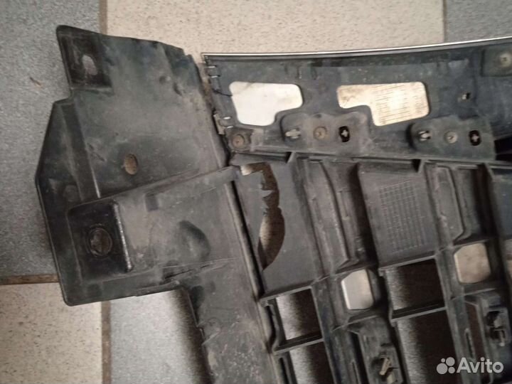 Решетка радиатора Mitsubishi Pajero (V90) ivрестал