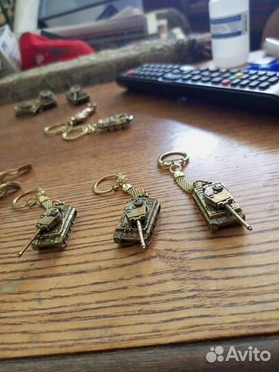 Металлические фигурки