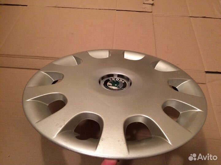 Колпак колеса Skoda Octavia 1U0601147F