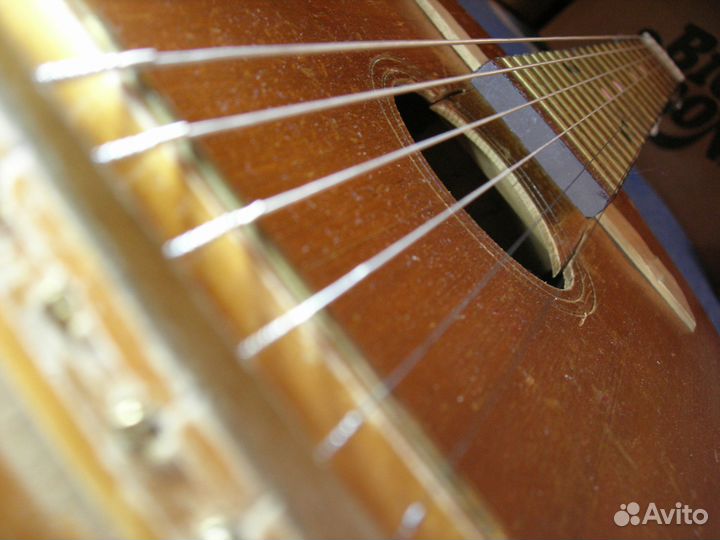 Об эту гитару можно зажигать спички