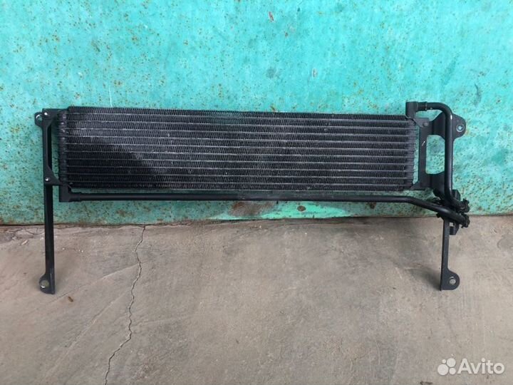 Радиатор масляный Volkswagen Tiguan 1 2009