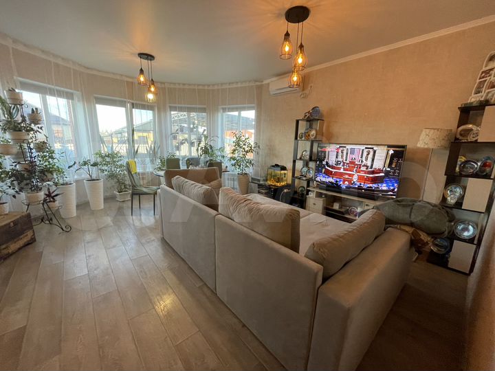 Коттедж 93 м² на участке 3 сот.