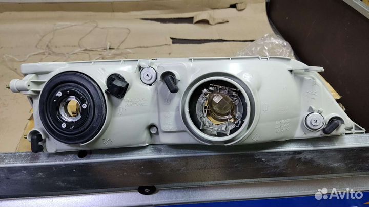 Фары тойота Марк 2