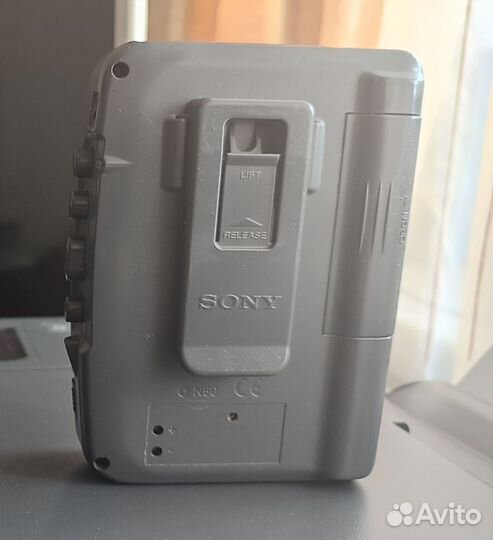 Кассетный плеер Sony WM-FX195