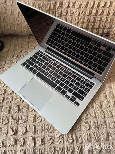 Супер илеальный MacBook Pro 13 Retina