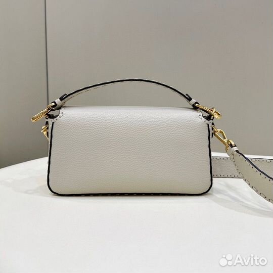 Сумка Fendi Baguette светло бежевая