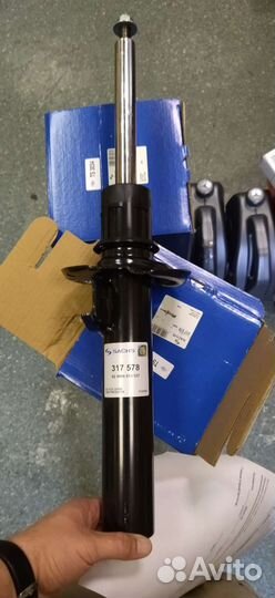 Амортизатор передний левый+правый VW, Skoda, Audi