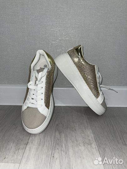 Кроссовки 35 размер