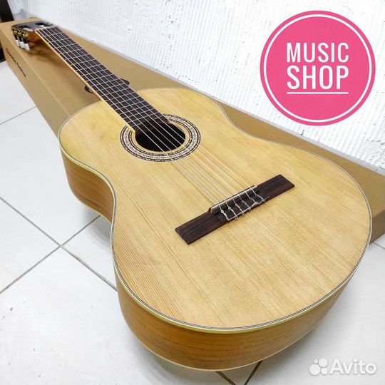 Гитара классическая новая для обучения 4/4