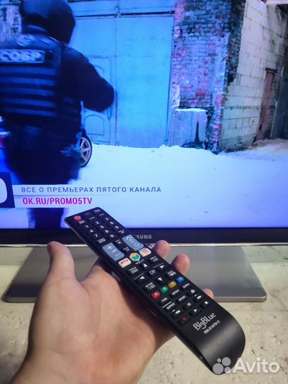Метровый Телевизор Samsung UE40D6100SW