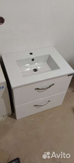 Новая навесная тумба с раковиной Jakob Delafon