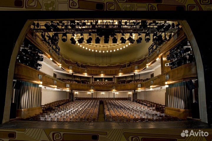 Продам билеты в театр мхт чехова партер 1 ряд