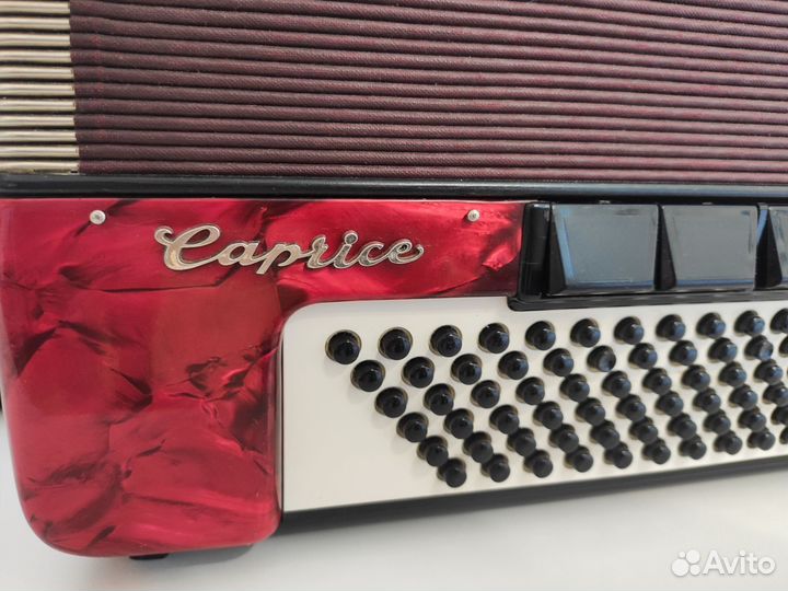 Аккордеон Weltmeister Caprice 4/4