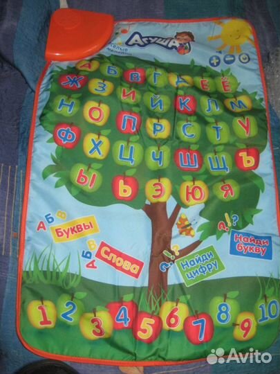 Развивающий коврик новый