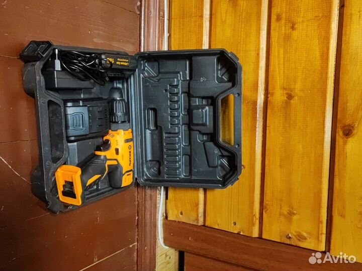 Электрический инструмент