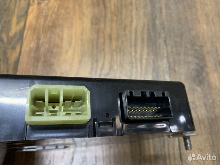 Hyundai Equus Блок управления парковочным тормозом