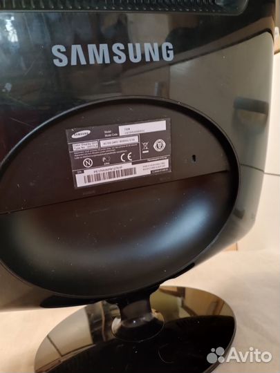 Монитор Samsung