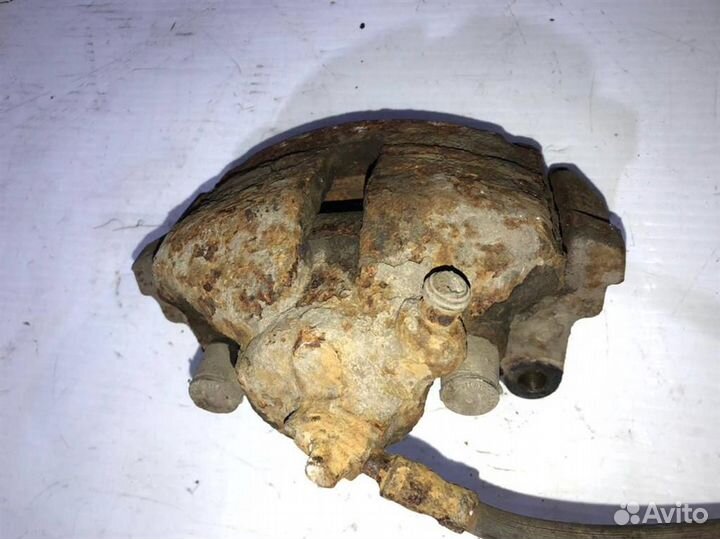 Суппорт передний левый VW-Фольксваген Passat CC 2