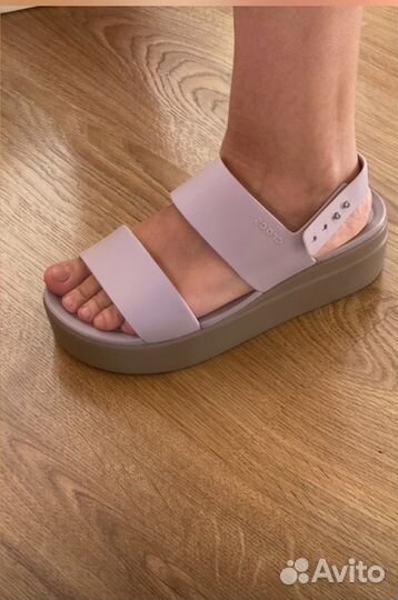 Сандали crocs
