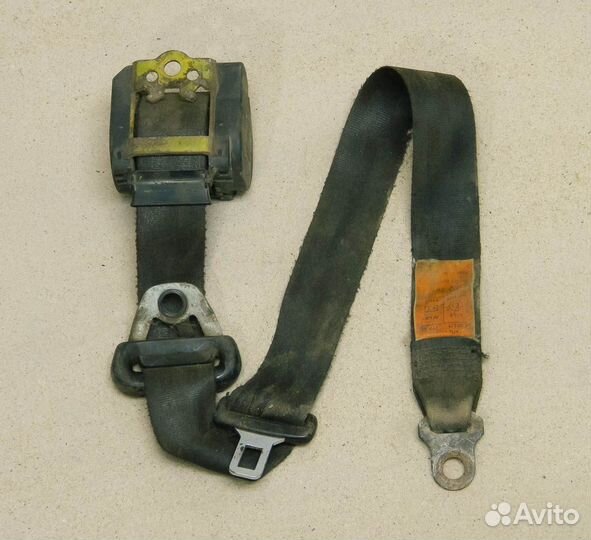 Ремень безопасности передний лев. VW Golf 2
