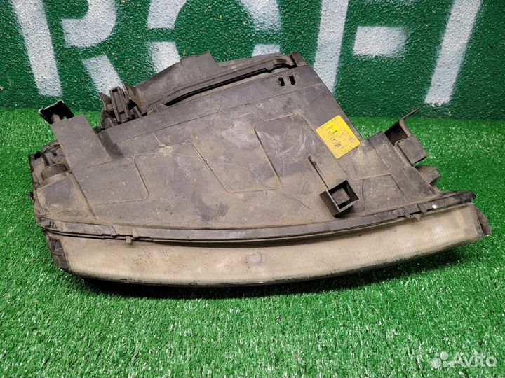 Фара левая Ford Mondeo 3