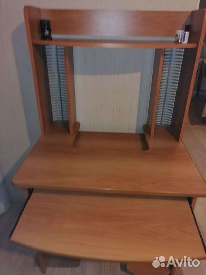 Компьютерный стол