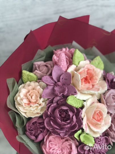 Букет с зефирными розами на день рождения