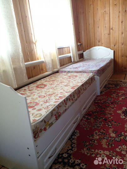 Кровать