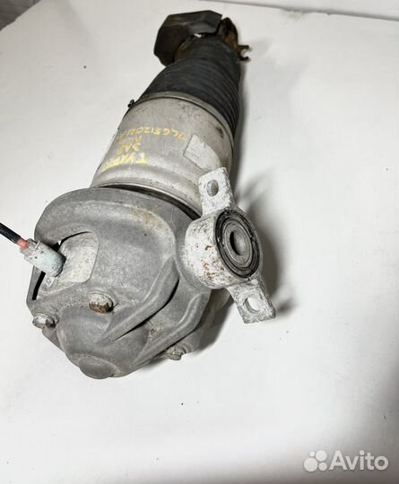 Пневмостойка задняя Volkswagen Tuareg 4.2