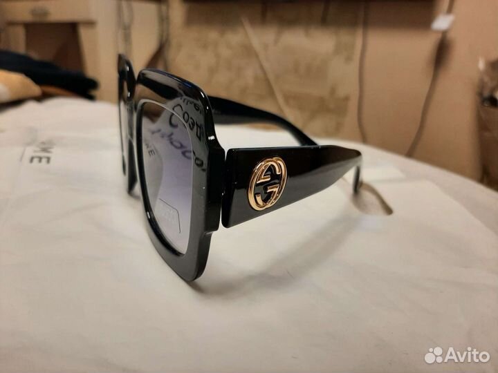 Солнцезащитные очки