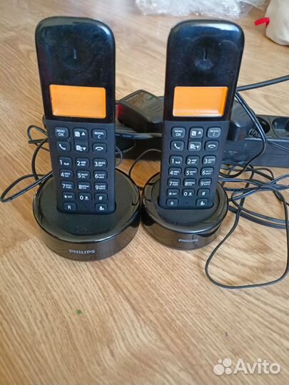 Телефон Philips D130 DUO