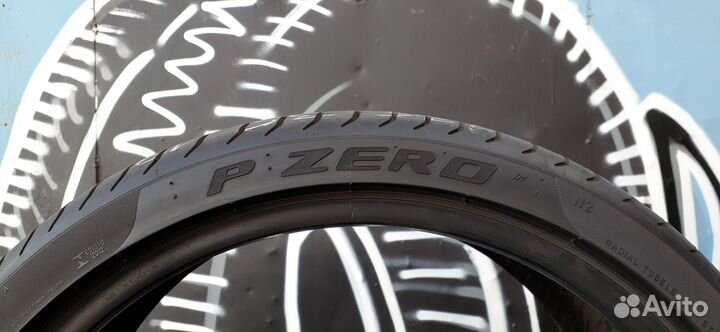 Pirelli P Zero 235/35 R19 и 295/30 R19