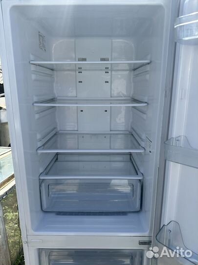 Холодильник Samsung Nofrost