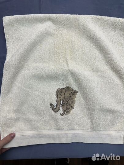 Два полотенца махровые