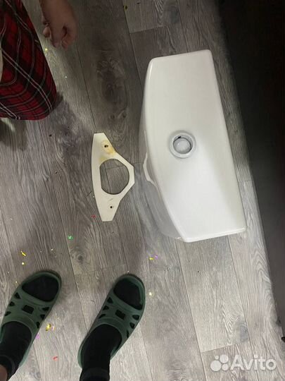 Бачок унитаза