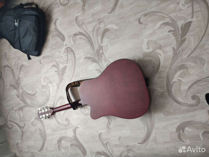 Гитара с полным комплектом