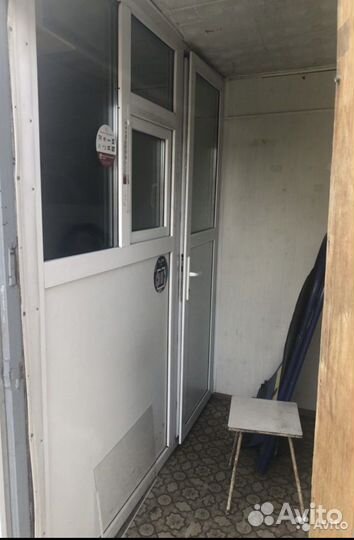 Европерегородка с дверью и окошком