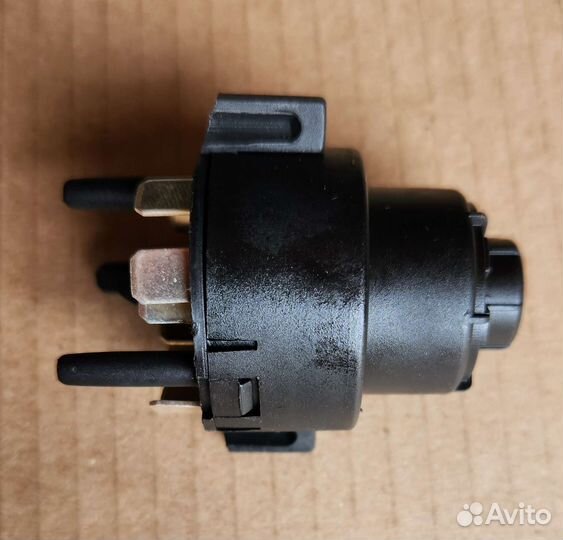 Группа контактная замка зажиг.audi 80/100/A4/A6/B5