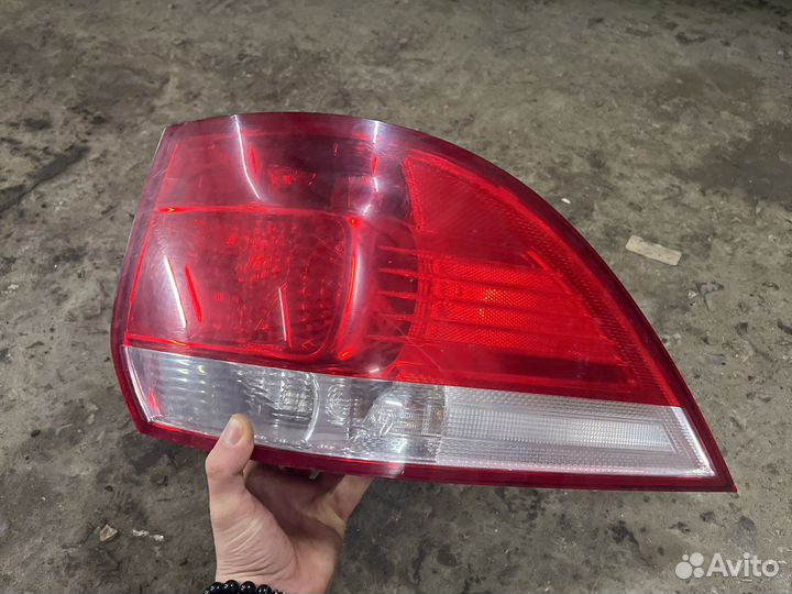 Задний правый фонарь Фольксваген гольф 6 универсал