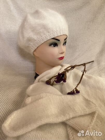 Вязаный комплект ручной работы из пряжи пух норки