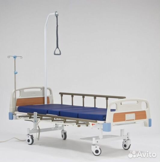 Медицинская кровать для ухода за больными