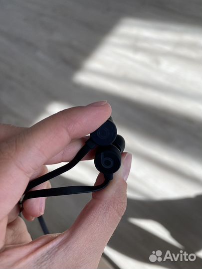 Наушники Beats UrBeats3 с разъемом Lightning