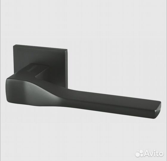 Дверная ручка и завертка armadillo