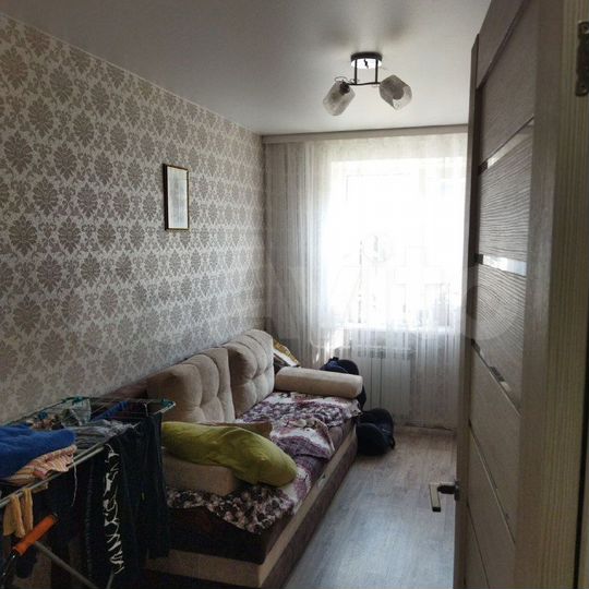 3-к. квартира, 50 м², 1/5 эт.