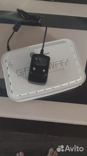 Коммутатор Qtech QFR-200-4T-2V-W