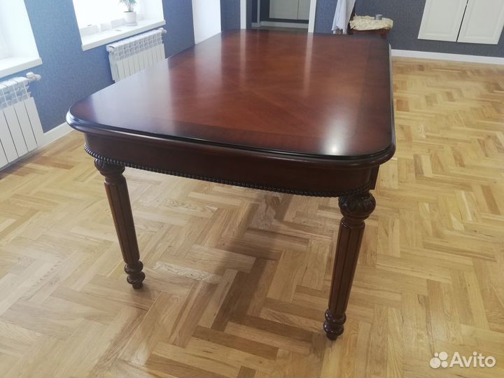 Обеденная группа из массива дерева Малазия