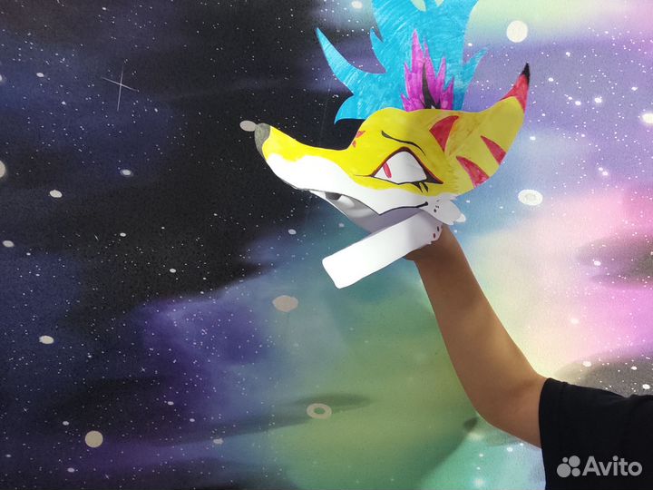 Дракон на руку из бумаги, герой из фильма