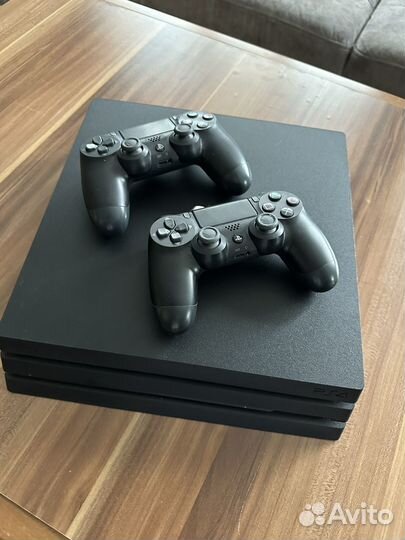 Sony playstation 4 PRO 1tb