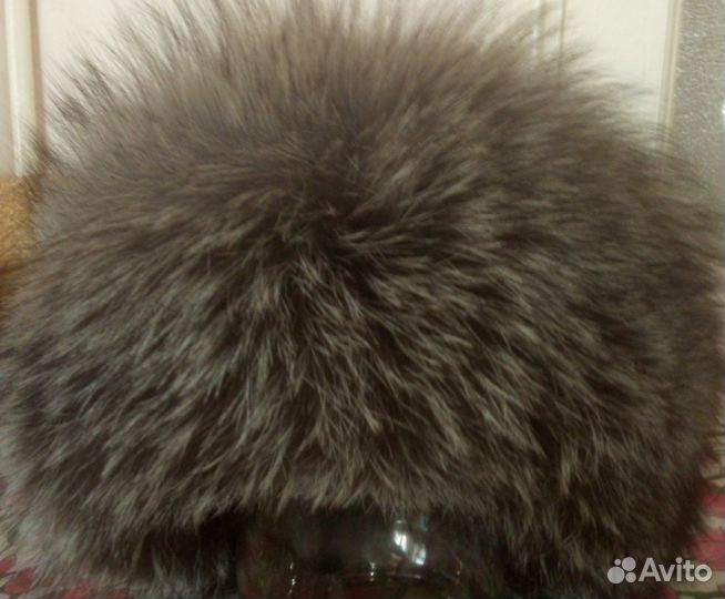 Женские меховые шапки
